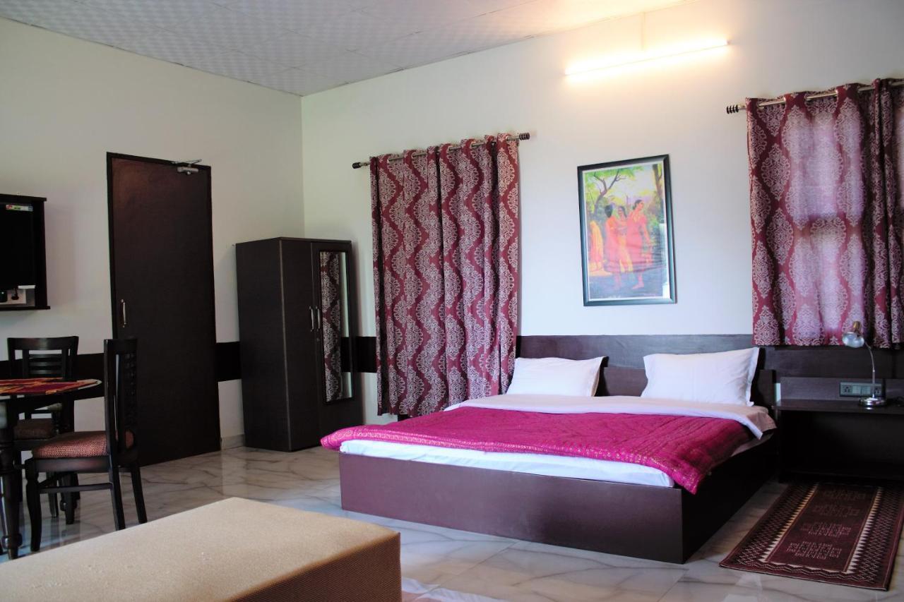 Shivir Aranya - Wilderness Resort Alvar Kültér fotó