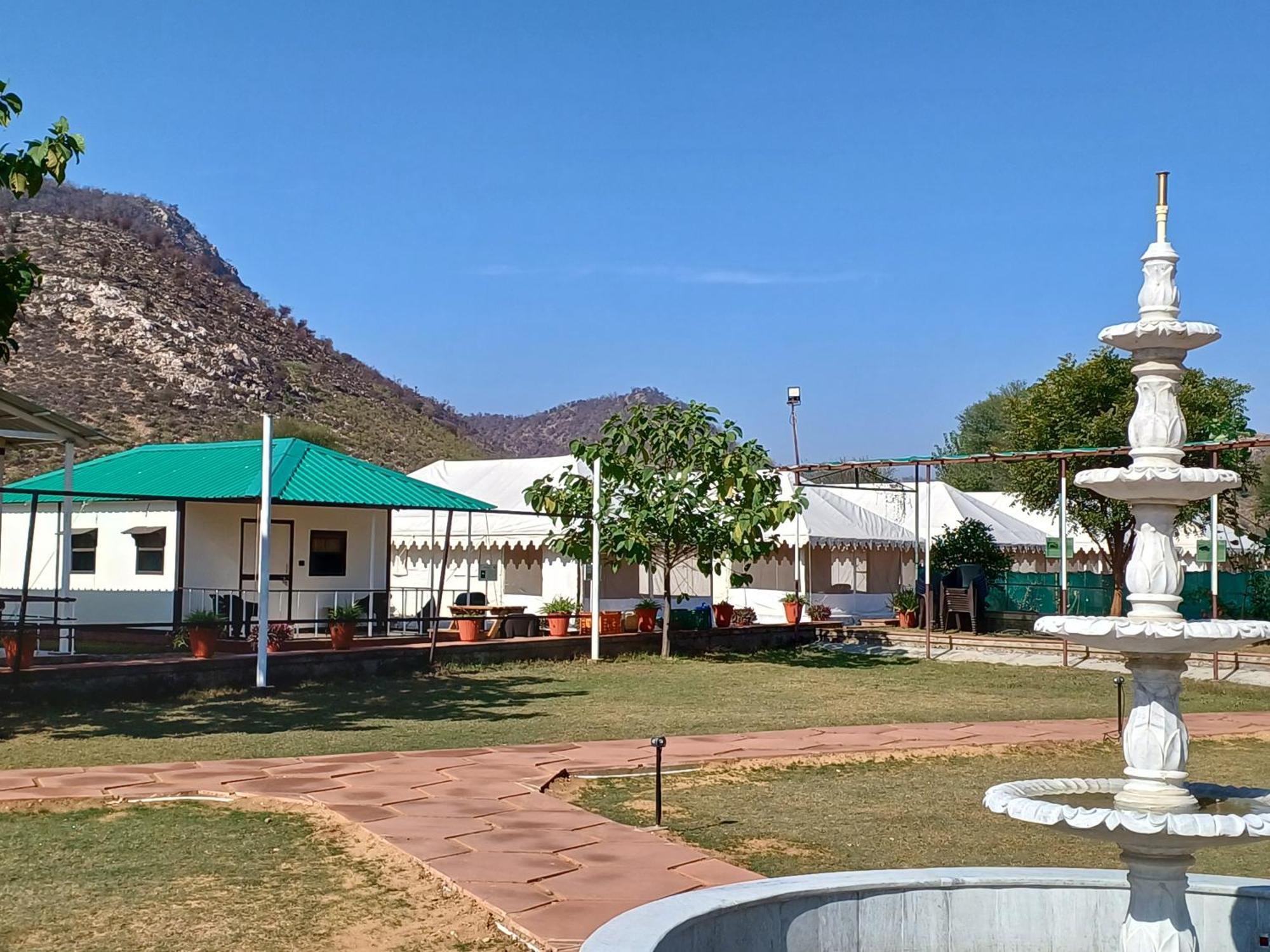 Shivir Aranya - Wilderness Resort Alvar Kültér fotó