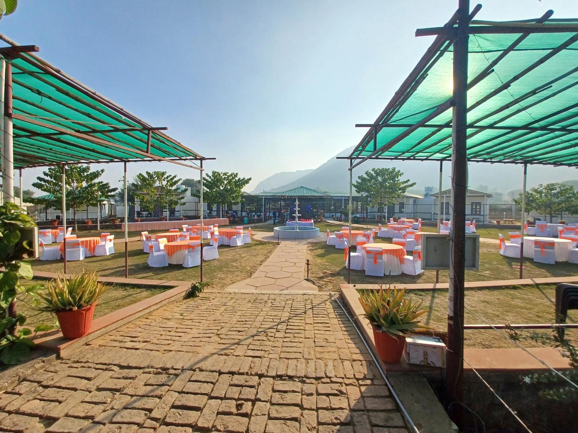 Shivir Aranya - Wilderness Resort Alvar Kültér fotó